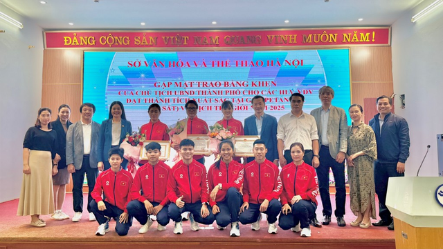 Khen thưởng huấn luyện viên, vận động viên xuất sắc tại giải Bi sắt vô địch thế giới năm 2025- Ảnh 2.