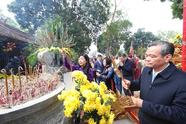 Khai mạc Lễ hội Tản Viên Sơn Thánh và Năm du lịch Ba Vì 2025- Ảnh 3.