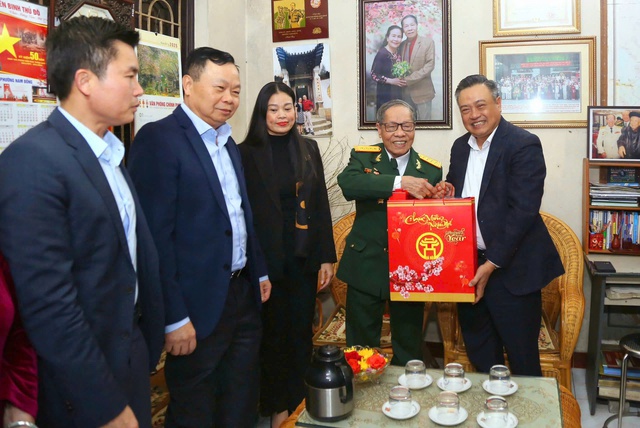 Thực hiện tốt an sinh xã hội để mọi người, mọi nhà đều vui Xuân, đón Tết- Ảnh 1. Thực hiện tốt an sinh xã hội để mọi người, mọi nhà đều vui Xuân, đón Tết- Ảnh 1.