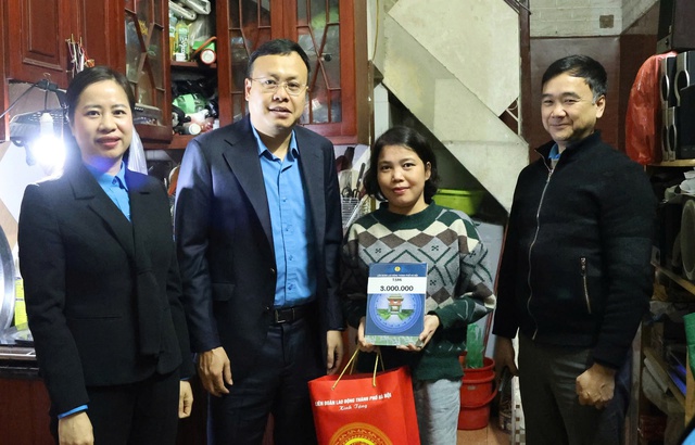 Chăm lo cho nữ đoàn viên khó khăn nhân dịp 8/3- Ảnh 2.