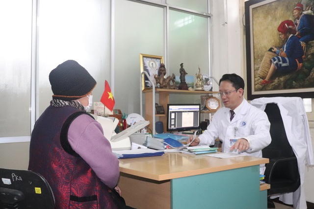 Hết lòng phụng sự vì sức khỏe nhân dân- Ảnh 1.