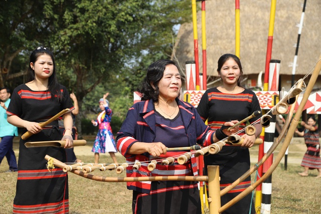 Đưa tiếng đàn Klông pút đến gần hơn với Thủ đô- Ảnh 1.