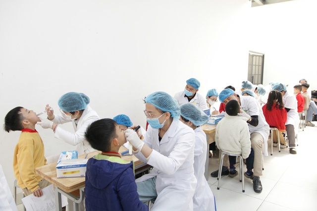 Chăm sóc sức khỏe răng miệng miễn phí cho học sinh- Ảnh 2. Chăm sóc sức khỏe răng miệng miễn phí cho học sinh- Ảnh 2.