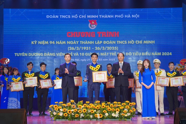 Khi Đoàn trao niềm tin, thanh niên Thủ đô nhận sứ mệnh- Ảnh 1. Khi Đoàn trao niềm tin, thanh niên Thủ đô nhận sứ mệnh- Ảnh 1.