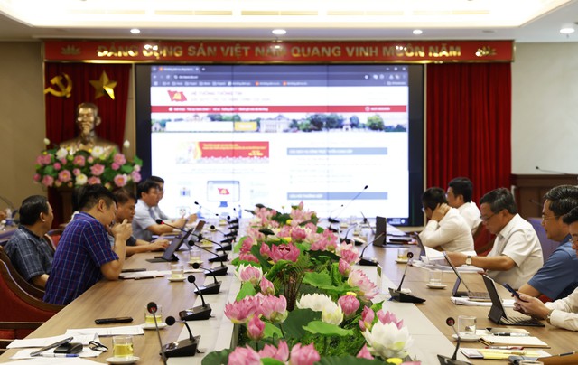 Hà Nội đưa 4 thủ tục hành chính trong Đảng lên Cổng Dịch vụ công quốc gia- Ảnh 1. Hà Nội đưa 4 thủ tục hành chính trong Đảng lên Cổng Dịch vụ công quốc gia- Ảnh 1.