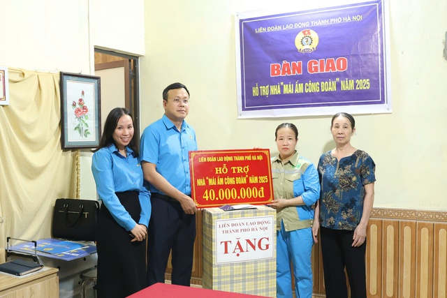 Thăm, hỗ trợ gia đình công nhân bị tai nạn và có hoàn cảnh khó khăn- Ảnh 2. Thăm, hỗ trợ gia đình công nhân bị tai nạn và có hoàn cảnh khó khăn- Ảnh 2.