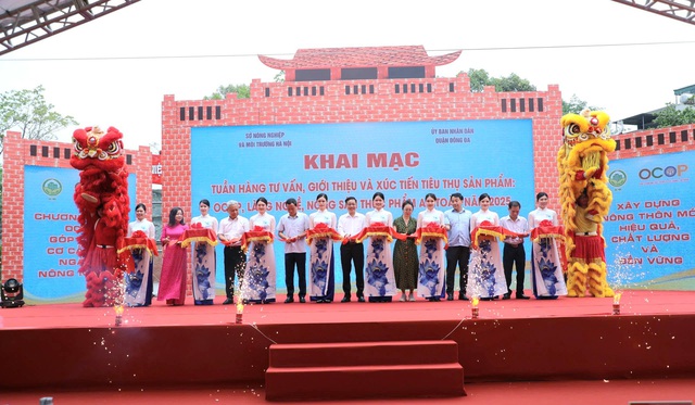 Kết nối giao thương sản phẩm OCOP, nông sản an toàn giữa Hà Nội và các tỉnh, thành- Ảnh 1. Kết nối giao thương sản phẩm OCOP, nông sản an toàn giữa Hà Nội và các tỉnh, thành- Ảnh 1.