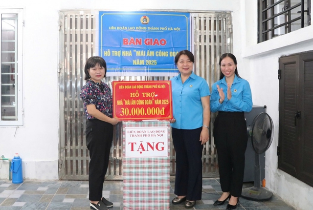Công đoàn chăm lo, tặng quà cho đoàn viên người lao động có hoàn cảnh khó khăn- Ảnh 3. Công đoàn chăm lo, tặng quà cho đoàn viên người lao động có hoàn cảnh khó khăn- Ảnh 3.