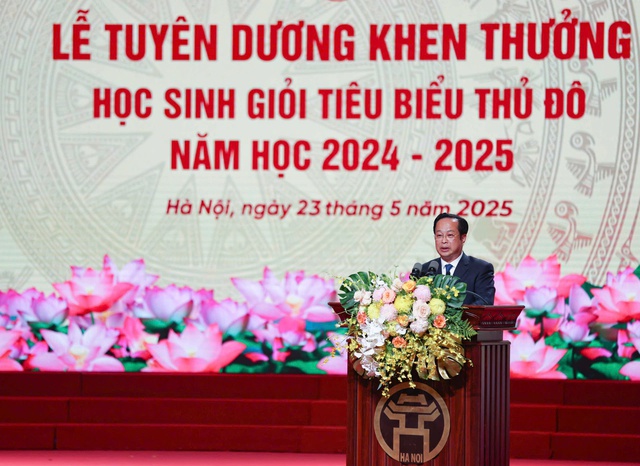 Tuyên dương học sinh giỏi tiêu biểu Thủ đô- Ảnh 2. Tuyên dương học sinh giỏi tiêu biểu Thủ đô- Ảnh 2.