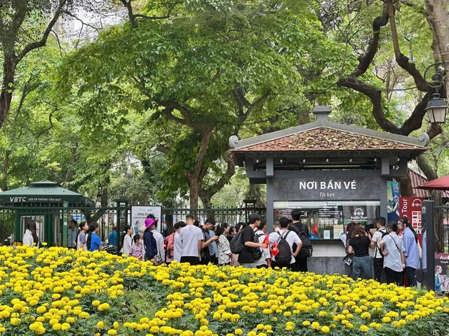 Khách quốc tế đến Hà Nội tăng trưởng ổn định- Ảnh 1. Khách quốc tế đến Hà Nội tăng trưởng ổn định- Ảnh 1.