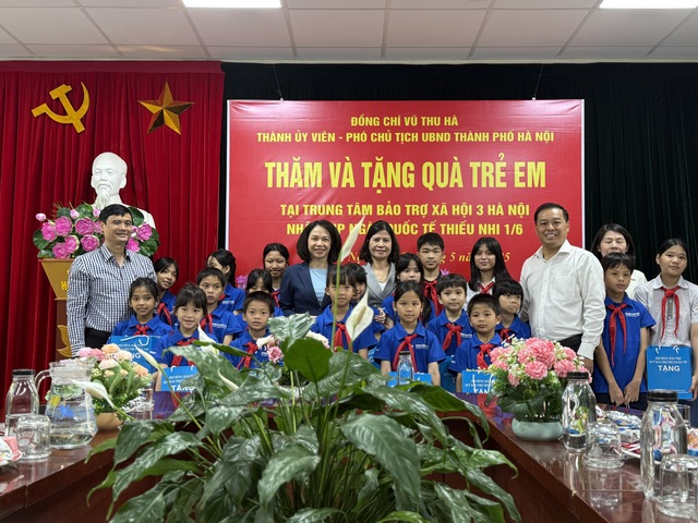 Thăm, tặng quà Trung tâm bảo trợ xã hội 3 Hà Nội nhân dịp Quốc tế thiếu nhi- Ảnh 2. Thăm, tặng quà Trung tâm bảo trợ xã hội 3 Hà Nội nhân dịp Quốc tế thiếu nhi- Ảnh 2.