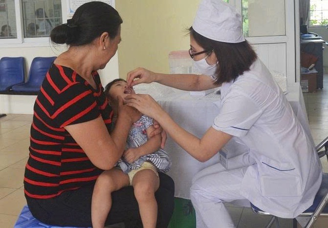 Hà Nội tổ chức 1.602 điểm uống bổ sung Vitamin A đợt 1- Ảnh 1. Hà Nội tổ chức 1.602 điểm uống bổ sung Vitamin A đợt 1- Ảnh 1.