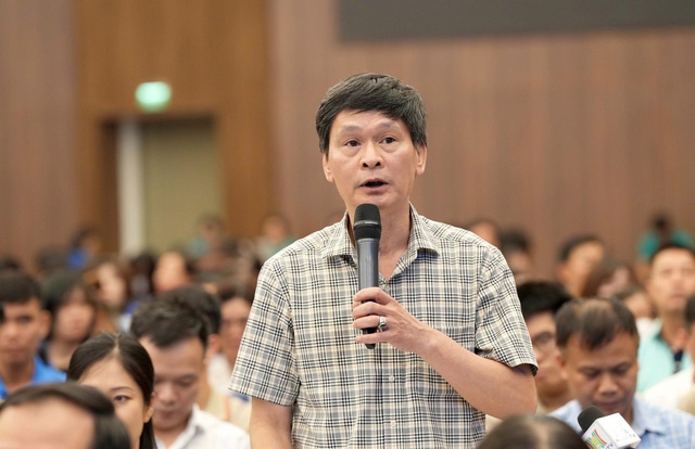 Tháo gỡ những 'vấn đề nóng' cho công nhân lao động- Ảnh 7. Tháo gỡ những 'vấn đề nóng' cho công nhân lao động- Ảnh 7.