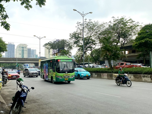 ‘Chốt’ thời gian chuyển đổi xe buýt sử dụng năng lượng xanh- Ảnh 1. ‘Chốt’ thời gian chuyển đổi xe buýt sử dụng năng lượng xanh- Ảnh 1.