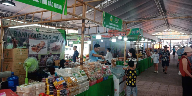 Giới thiệu sản phẩm OCOP gắn với các tỉnh Đồng bằng sông Hồng- Ảnh 2. Giới thiệu sản phẩm OCOP gắn với các tỉnh Đồng bằng sông Hồng- Ảnh 2.