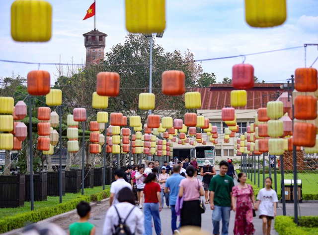 Du lịch Hà Nội bứt phá dịp nghỉ lễ 30/4 - 1/5- Ảnh 1. Du lịch Hà Nội bứt phá dịp nghỉ lễ 30/4 - 1/5- Ảnh 1.