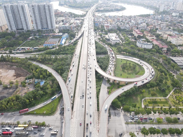 Giao thông Thủ đô thông thoáng đón người dân trở lại sau kỳ nghỉ lễ- Ảnh 3. Giao thông Thủ đô thông thoáng đón người dân trở lại sau kỳ nghỉ lễ- Ảnh 3.