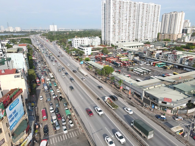 Giao thông Thủ đô thông thoáng đón người dân trở lại sau kỳ nghỉ lễ- Ảnh 1. Giao thông Thủ đô thông thoáng đón người dân trở lại sau kỳ nghỉ lễ- Ảnh 1.