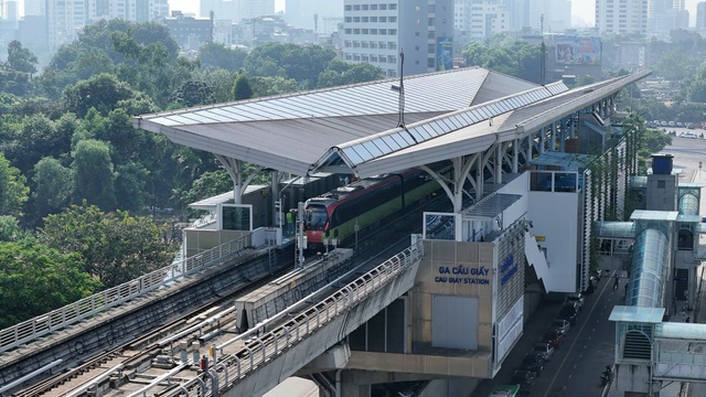Phát triển vận tải công cộng: Giải pháp căn cơ giảm áp lực giao thông- Ảnh 2. Phát triển vận tải công cộng: Giải pháp căn cơ giảm áp lực giao thông- Ảnh 2.