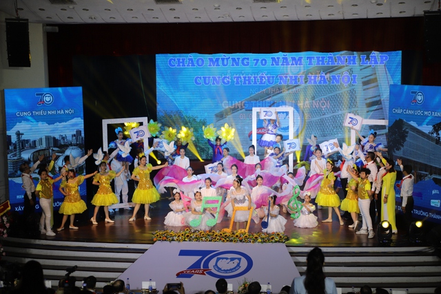 Cung Thiếu nhi Hà Nội: 70 năm ươm mầm tài năng, sáng tạo của tuổi thơ Thủ đô- Ảnh 1.