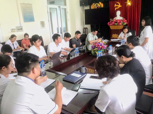Đẩy mạnh chuyển đổi số, hướng tới mô hình bệnh viện thông minh- Ảnh 1. Đẩy mạnh chuyển đổi số, hướng tới mô hình bệnh viện thông minh- Ảnh 1.