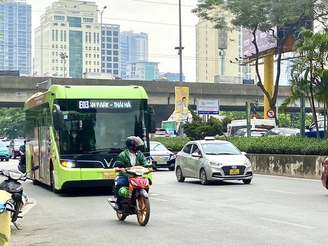 Hạn chế phương tiện cá nhân, hướng tới giao thông xanh, hiện đại- Ảnh 2.
