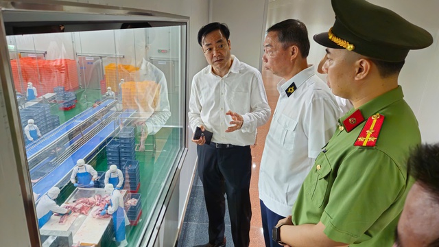 Kiểm tra công tác giết mổ tại công ty cổ phần chăn nuôi CP Việt Nam- Ảnh 1. Kiểm tra công tác giết mổ tại công ty cổ phần chăn nuôi CP Việt Nam- Ảnh 1.