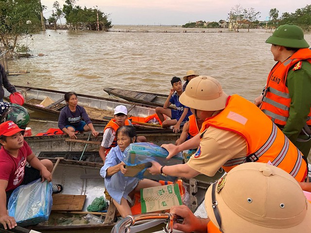 Phòng, chống thiên tai: Không để bị động, gián đoạn trong mọi hoàn cảnh- Ảnh 1. Phòng, chống thiên tai: Không để bị động, gián đoạn trong mọi hoàn cảnh- Ảnh 1.