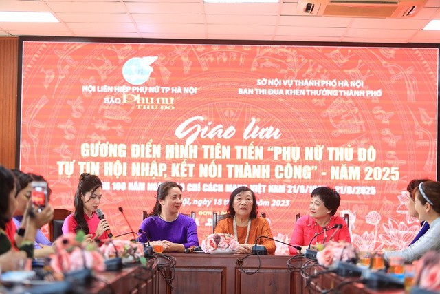 Những tấm gương phụ nữ góp phần giúp Thủ đô phát triển- Ảnh 1. Những tấm gương phụ nữ góp phần giúp Thủ đô phát triển- Ảnh 1.