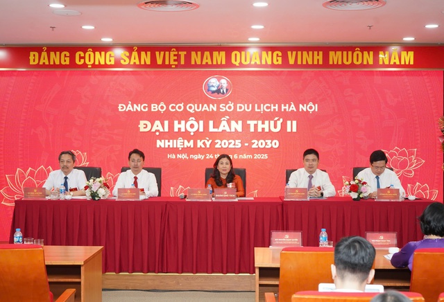 Du lịch Thủ đô phải là ngọn cờ đầu trong phát triển kinh tế dịch vụ- Ảnh 1. Du lịch Thủ đô phải là ngọn cờ đầu trong phát triển kinh tế dịch vụ- Ảnh 1.