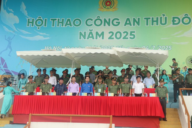 Khai mạc Hội thao Công an Thủ đô năm 2025- Ảnh 1. Khai mạc Hội thao Công an Thủ đô năm 2025- Ảnh 1.