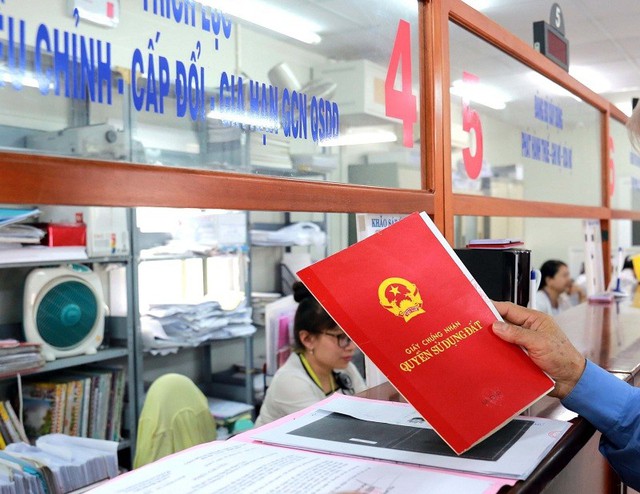 Hà Nội khẩn trương bàn giao hồ sơ đất đai về xã, phường trước 1/7- Ảnh 1. Hà Nội khẩn trương bàn giao hồ sơ đất đai về xã, phường trước 1/7- Ảnh 1.