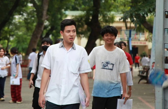Không có vi phạm nào trong môn thi Toán tại Hà Nội- Ảnh 1. Không có vi phạm nào trong môn thi Toán tại Hà Nội- Ảnh 1.