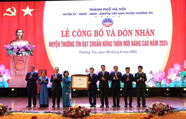 Huyện Thường Tín đón nhận Quyết định đạt chuẩn nông thôn mới nâng cao- Ảnh 2. Huyện Thường Tín đón nhận Quyết định đạt chuẩn nông thôn mới nâng cao- Ảnh 2.