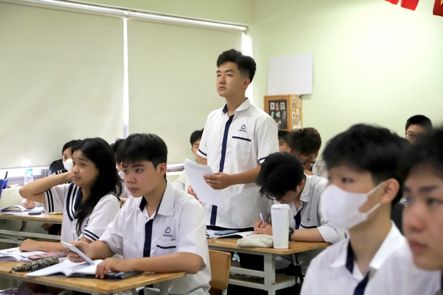 Tăng tốc ôn luyện - thầy trò Thủ đô sẵn sàng trước kỳ thi tốt nghiệp THPT 2025- Ảnh 4.