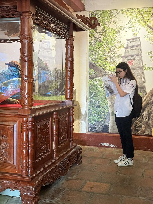 Điểm tựa mùa tuyển sinh vào 10: Khi cha mẹ là điểm tựa- Ảnh 2. Điểm tựa mùa tuyển sinh vào 10: Khi cha mẹ là điểm tựa- Ảnh 2.