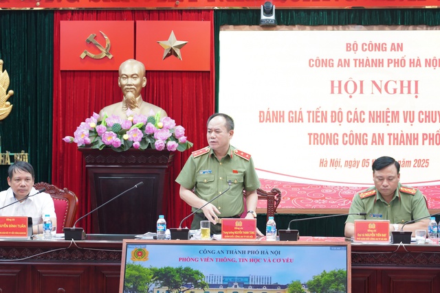 Công an Hà Nội tiếp tục đẩy mạnh chuyển đổi số- Ảnh 3. Công an Hà Nội tiếp tục đẩy mạnh chuyển đổi số- Ảnh 3.