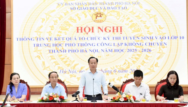 Kỳ thi vào lớp 10 diễn ra an toàn, nghiêm túc, thành công- Ảnh 1. Kỳ thi vào lớp 10 diễn ra an toàn, nghiêm túc, thành công- Ảnh 1.