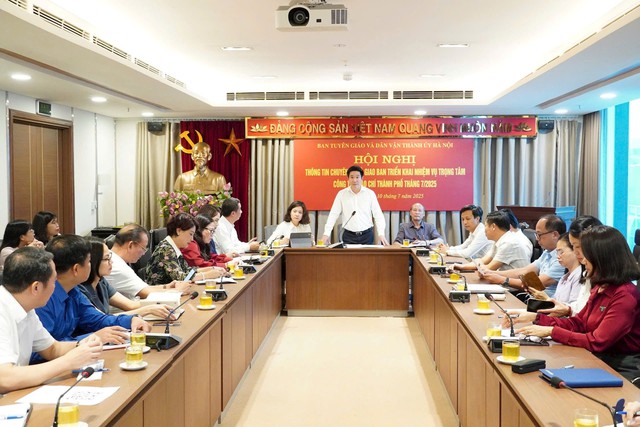 Hà Nội bảo đảm kịp thời, chu đáo tặng quà cho người có công- Ảnh 1. Hà Nội bảo đảm kịp thời, chu đáo tặng quà cho người có công- Ảnh 1.