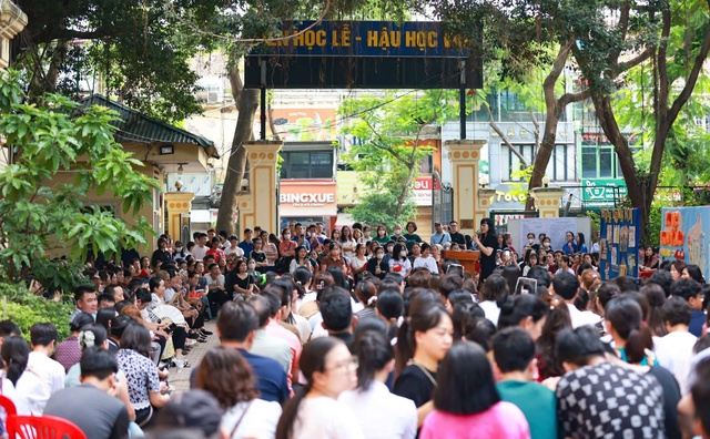 Đồng hành cùng học sinh Thủ đô lựa chọn ban học đầu cấp- Ảnh 3. Đồng hành cùng học sinh Thủ đô lựa chọn ban học đầu cấp- Ảnh 3.