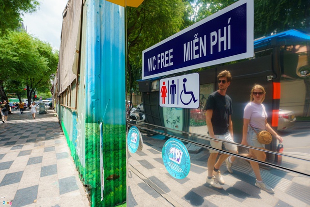 Vận động các hộ dân mở cửa cho du khách dùng nhà vệ sinh miễn phí dịp 2/9- Ảnh 1. Vận động các hộ dân mở cửa cho du khách dùng nhà vệ sinh miễn phí dịp 2/9- Ảnh 1.