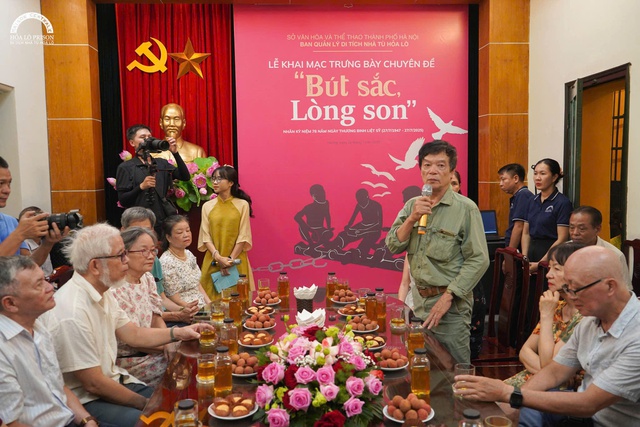 Trưng bày chuyên đề 'Bút sắc, lòng son'- Ảnh 1.