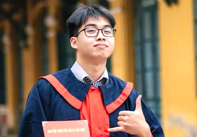 Hà Nội có 3 thủ khoa kỳ thi tốt nghiệp THPT 2025- Ảnh 1. Hà Nội có 3 thủ khoa kỳ thi tốt nghiệp THPT 2025- Ảnh 1.