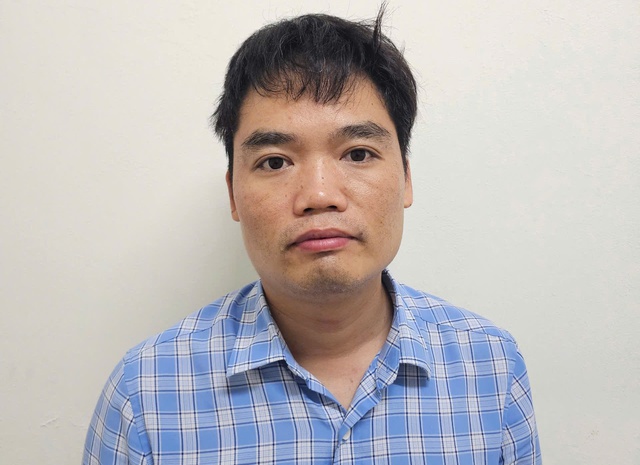 Tạm giữ hình sự lái xe gây tai nạn liên hoàn làm 1 người tử vong tại phường Dương Nội- Ảnh 1. Tạm giữ hình sự lái xe gây tai nạn liên hoàn làm 1 người tử vong tại phường Dương Nội- Ảnh 1.