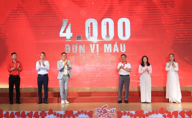Hội Chữ thập đỏ TP. Hà Nội đồng hành cùng Ngày hội hiến máu 'Giọt hồng tri ân'- Ảnh 1. Hội Chữ thập đỏ TP. Hà Nội đồng hành cùng Ngày hội hiến máu 'Giọt hồng tri ân'- Ảnh 1.