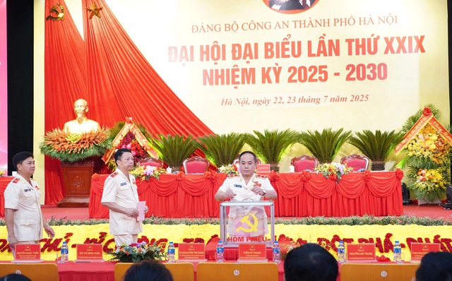 Quyết tâm xây dựng lực lượng Công an Thủ đô vững mạnh toàn diện- Ảnh 3. Quyết tâm xây dựng lực lượng Công an Thủ đô vững mạnh toàn diện- Ảnh 3.