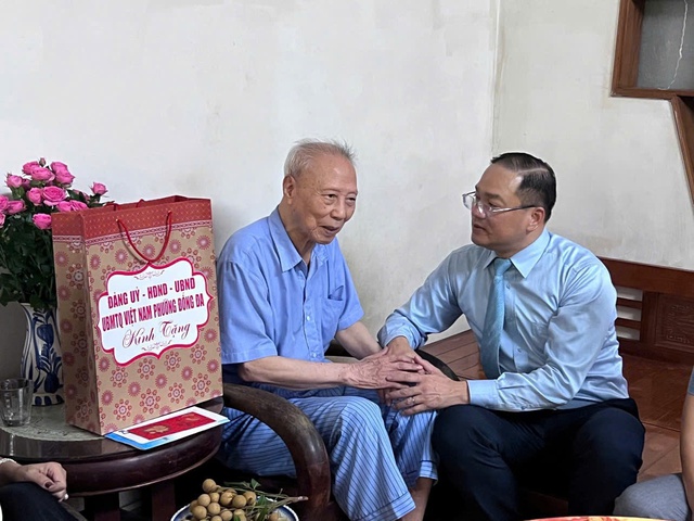 Thanh niên Thủ đô tri ân gia đình chính sách: Nghĩa tình - Trách nhiệm - Tự hào- Ảnh 1.