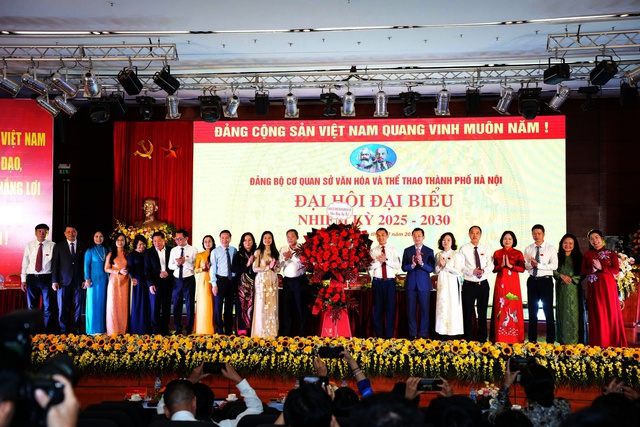 Để nguồn lực văn hóa thành động lực phát triển kinh tế - xã hội của Hà Nội- Ảnh 6. Để nguồn lực văn hóa thành động lực phát triển kinh tế - xã hội của Hà Nội- Ảnh 6.