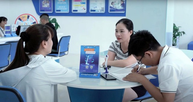 Ngày hội khuyến mại tháng 7: Tiêu dùng thông minh, rộn ràng khuyến mại
- Ảnh 4. Ngày hội khuyến mại tháng 7: Tiêu dùng thông minh, rộn ràng khuyến mại
- Ảnh 4.