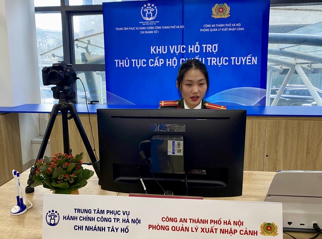 Đẩy mạnh thực hiện các nhiệm vụ chiến lược về chuyển đổi số- Ảnh 1. Đẩy mạnh thực hiện các nhiệm vụ chiến lược về chuyển đổi số- Ảnh 1.